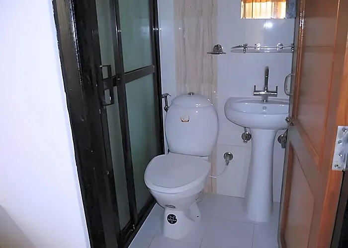 Hotel Manohara 3*